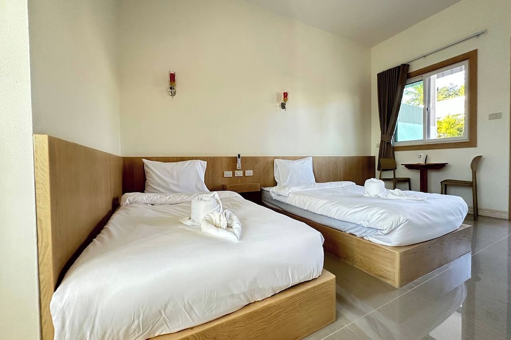 Twin Room - Photo 8