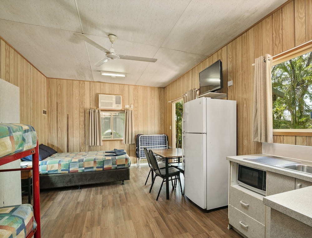 Family Cabin, Multiple Beds photo 1