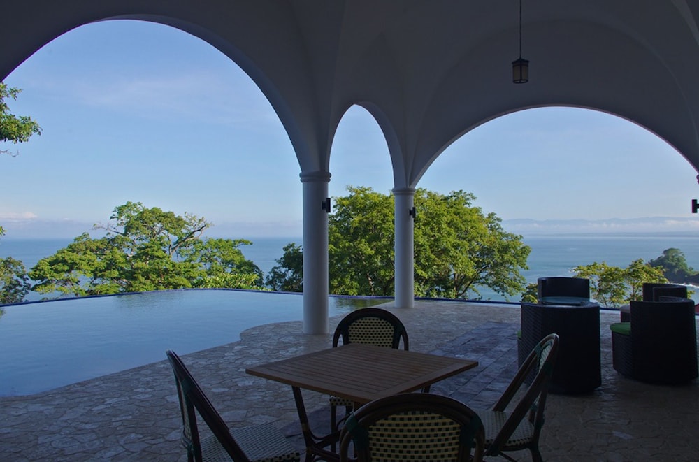 Luxury Penthouse, 3 Bedrooms, Ocean View photo 3