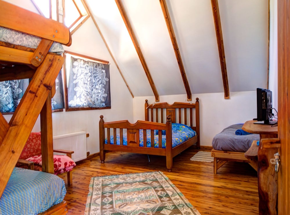 Farmhouse Room 1 photo 1