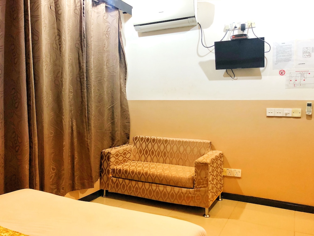 Deluxe Triple Room, 1 Bedroom, City View photo 3