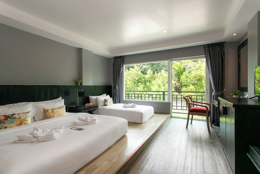 Deluxe Triple Room - Photo 1