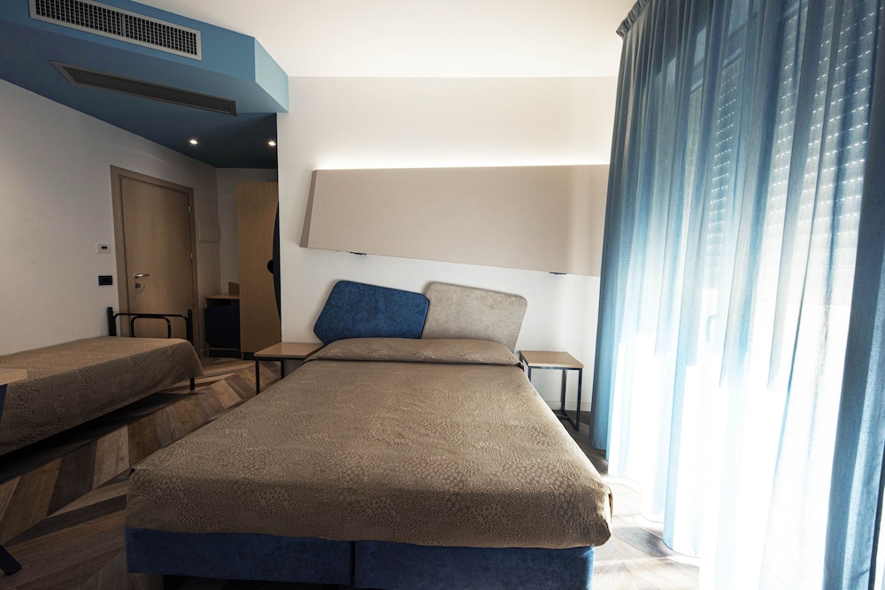 Standard Quadruple Room - Photo 3