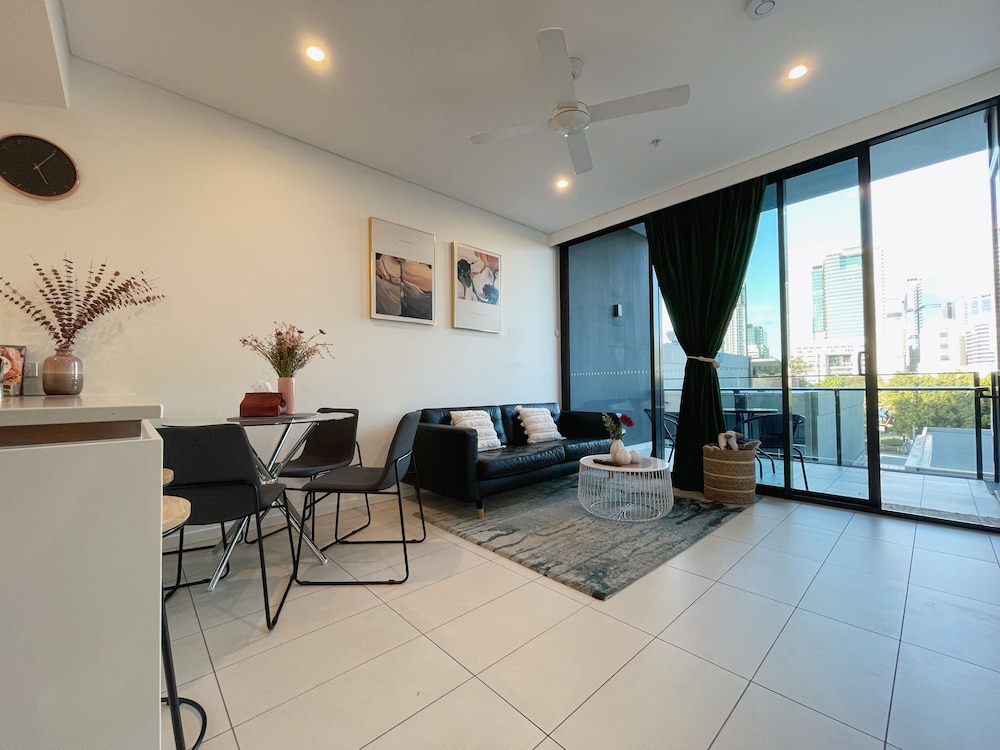 Apartment photo 3