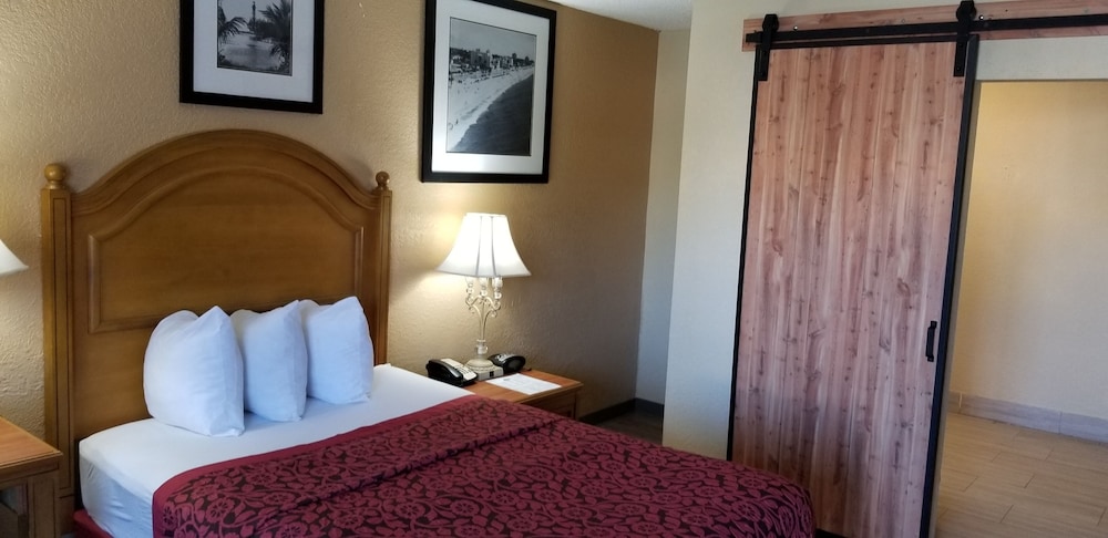 Room, 1 Double Bed, Accessible, Non Smoking (First Floor)