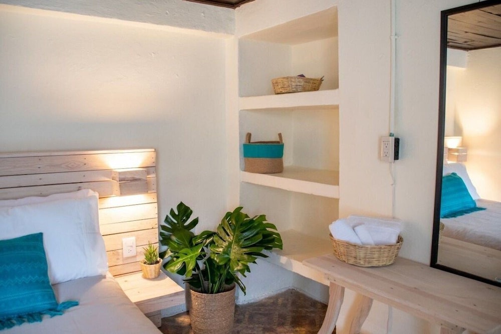 Double Room (Habitacion doble num 4 bano comp) - Photo 4