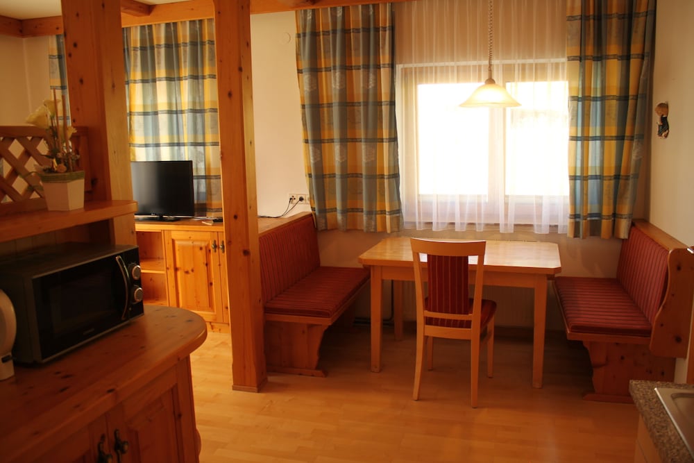 Apartment, 1 Bedroom, Kitchen photo 3