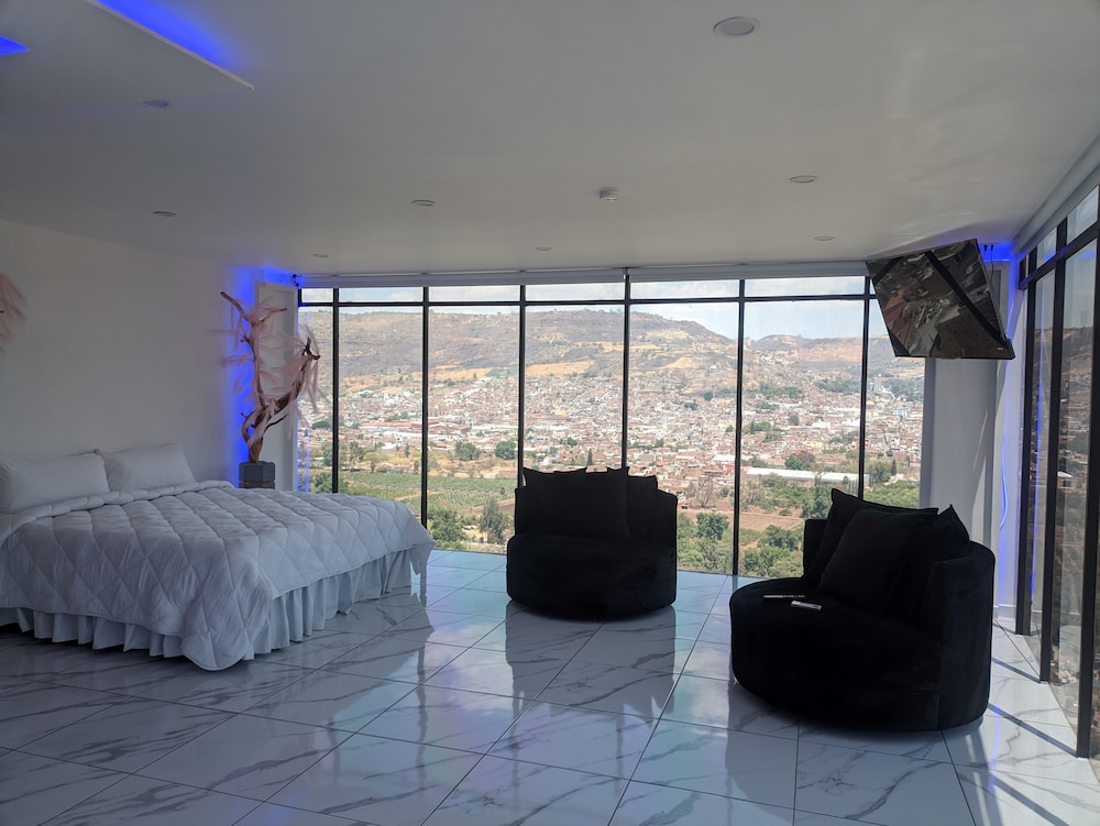 Deluxe Room, City View
