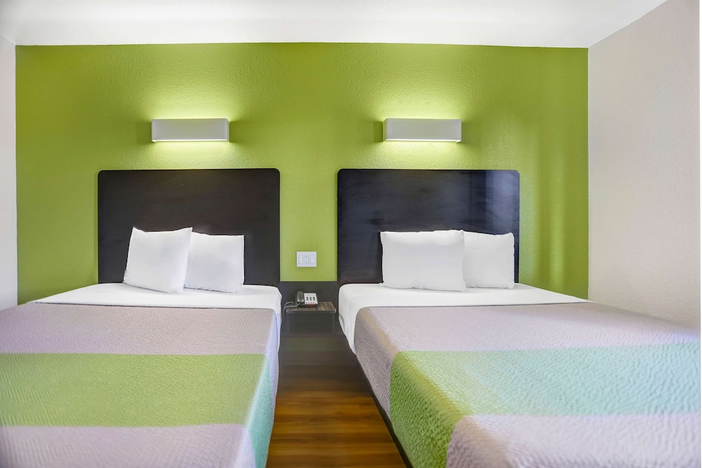 Standard Room, 2 Double Beds, Non Smoking, Refrigerator & Microwave
