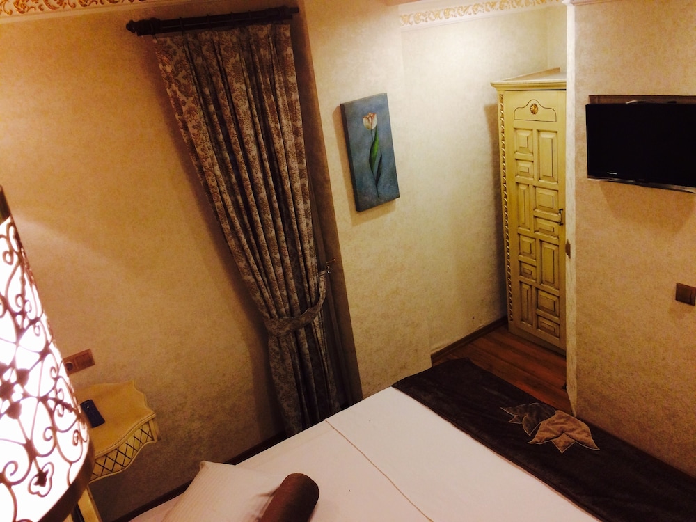 Economy Room, 1 Double Bed, Non Smoking, City View photo 3