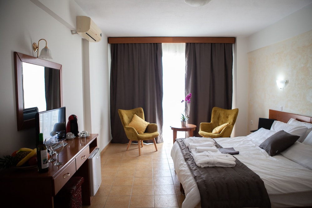 Junior Studio Suite