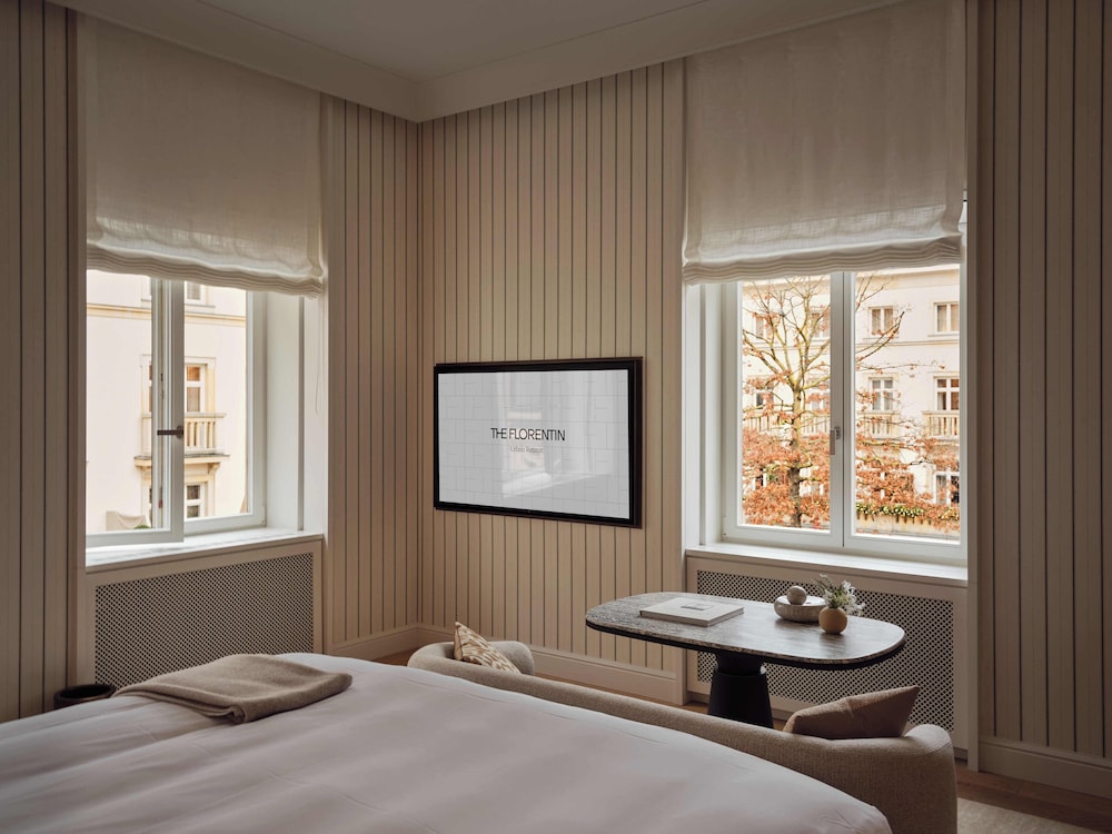 Signature Suite - The Philosopher