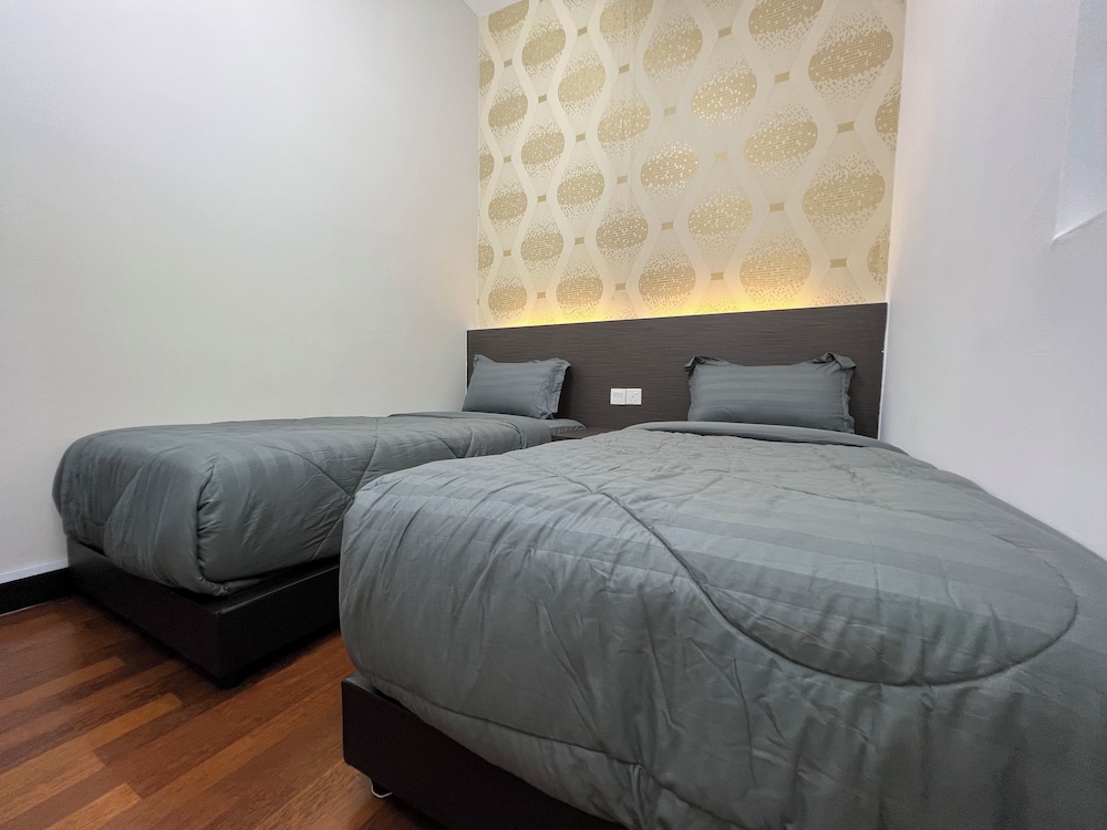 Family Apartment, 2 Bedrooms, Bathtub, Sea View photo 2