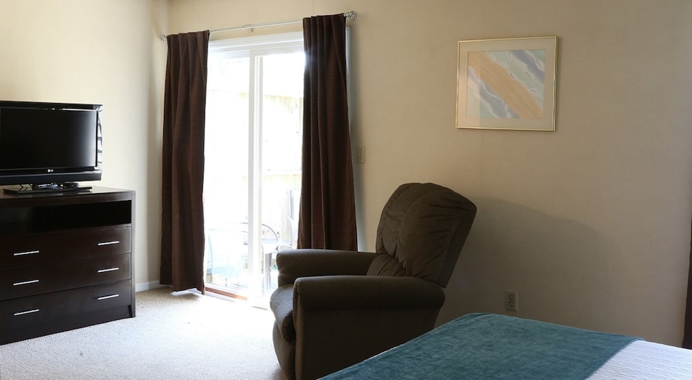 Signature Townhome, 2 Bedrooms, Patio, Mountain View photo 1