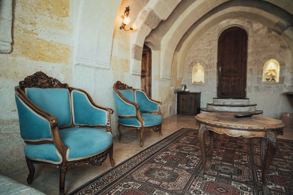 Deluxe Stone Suite with Stone - Photo 43
