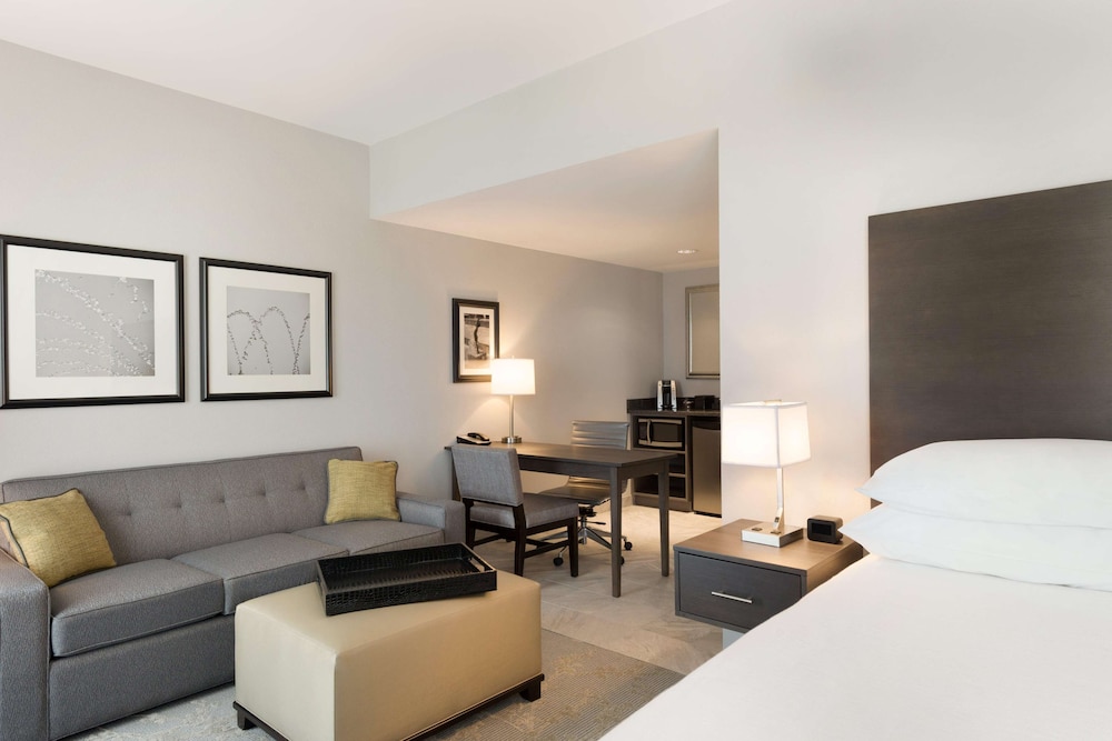 King, Suite, 1 King Bed, Non Smoking