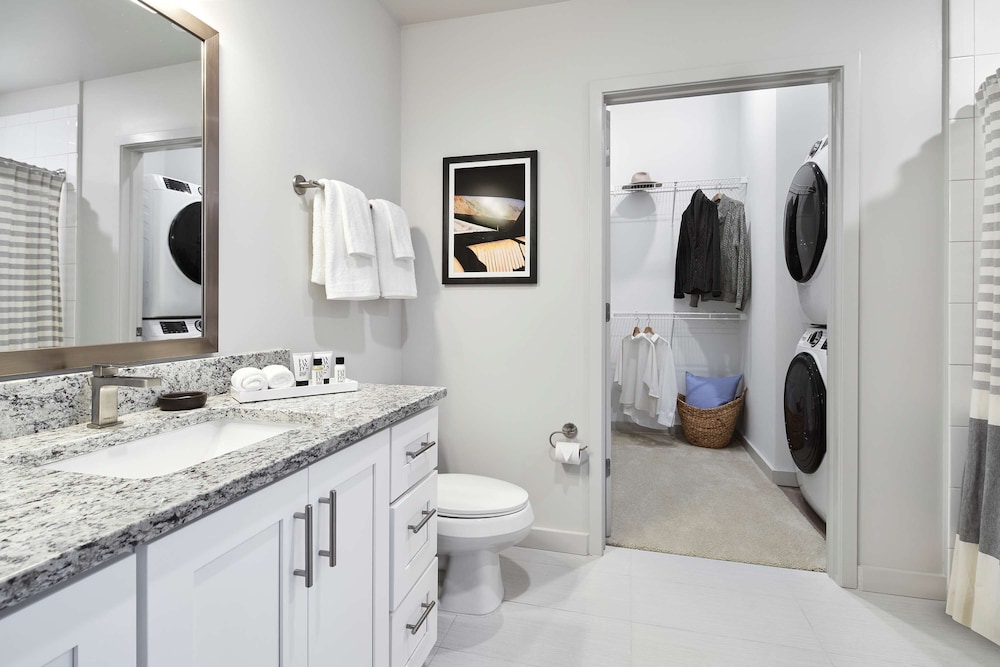 Suite, 1 Bedroom (Designer Furnished)