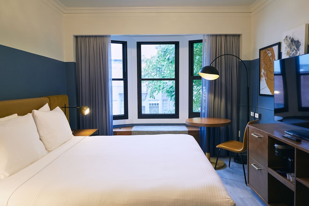 Executive King Room