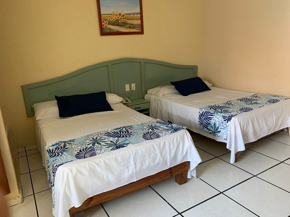 Basic Double Room photo 2