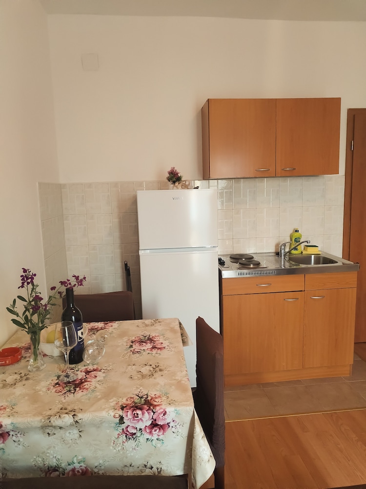 Classic Apartment, Balcony, Sea View photo 2