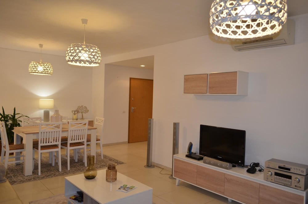 Apartment photo 3