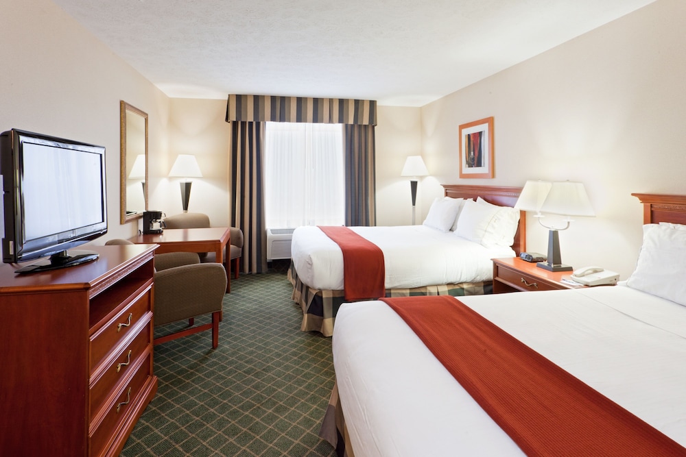 Standard Room, 2 Queen Beds - Photo 1