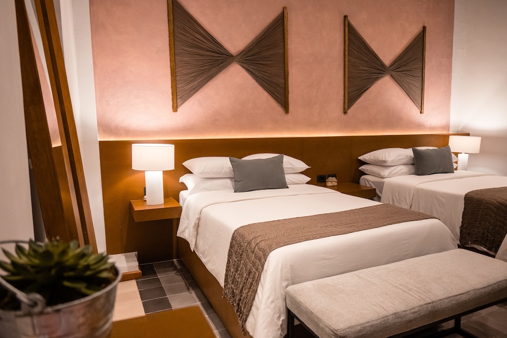 Premium Double Room, 2 Double Beds, No Windows photo 1