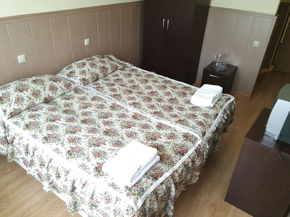 Standard Double Room photo 2