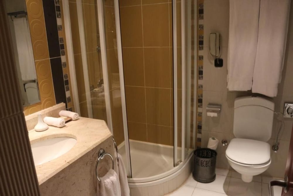 Suite, 1 King Bed (Sunset) - Photo 4