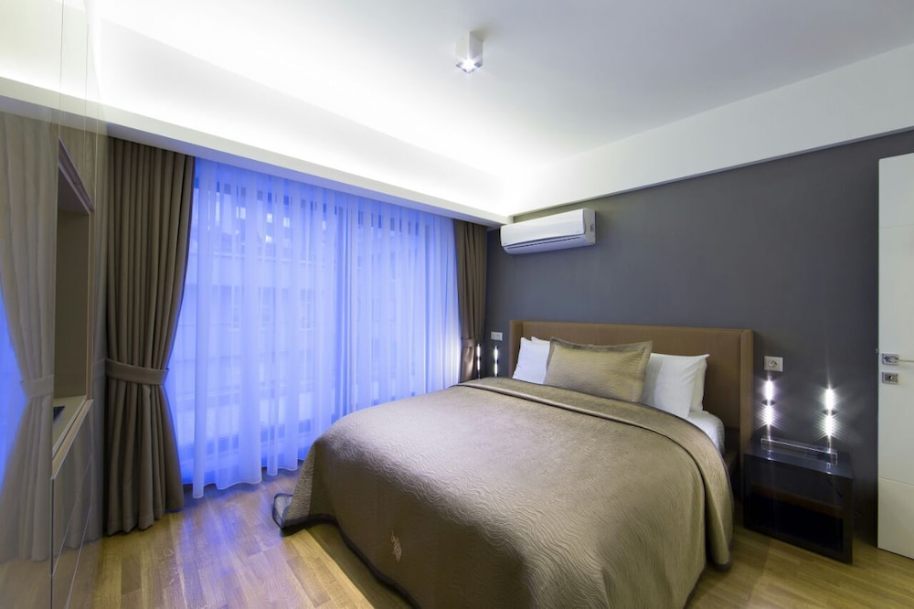 Business Suite, 2 Bedrooms, Terrace, City View photo 3