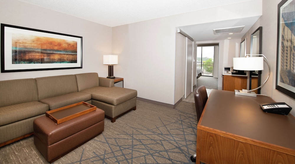 Suite, 1 King Bed, Accessible, Mountain View (Hearing) - Photo 2