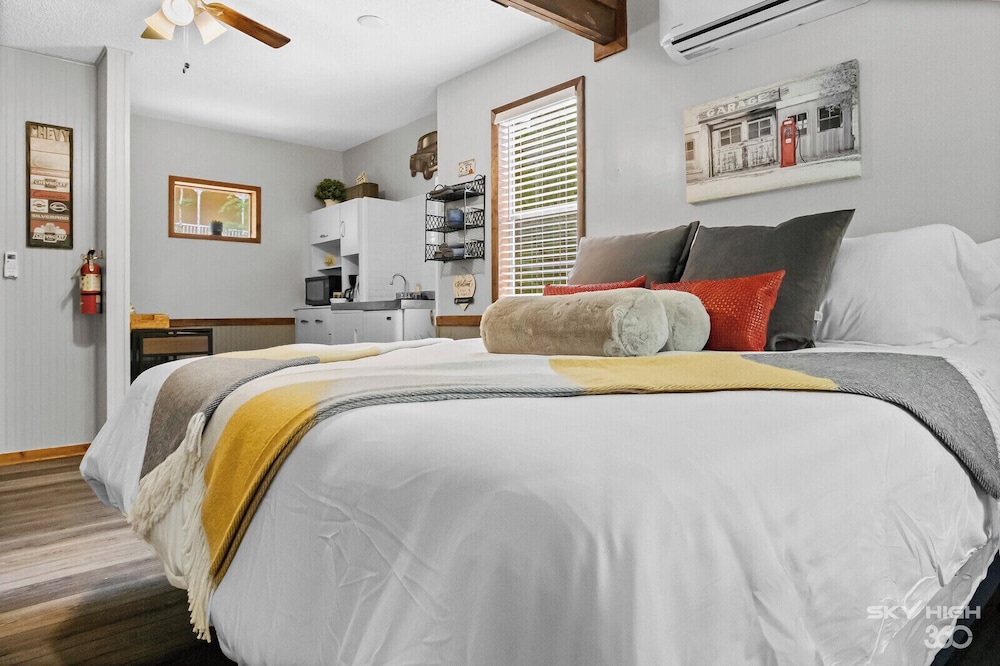 Double Room, Hill View photo 1