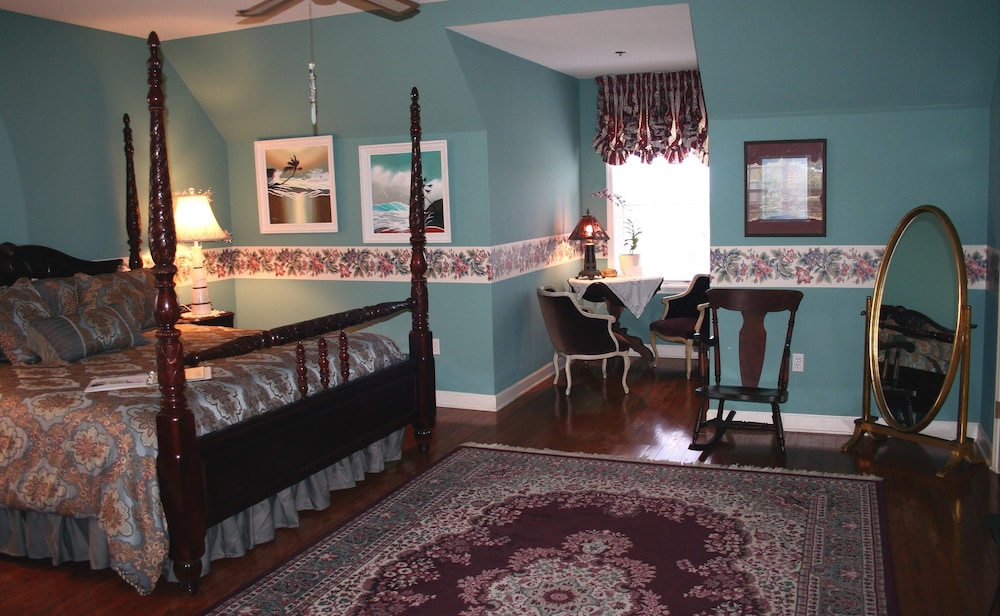 Premier Studio Suite, 1 Bedroom, Lake View Not Pet Friendly (Abaco) photo 1