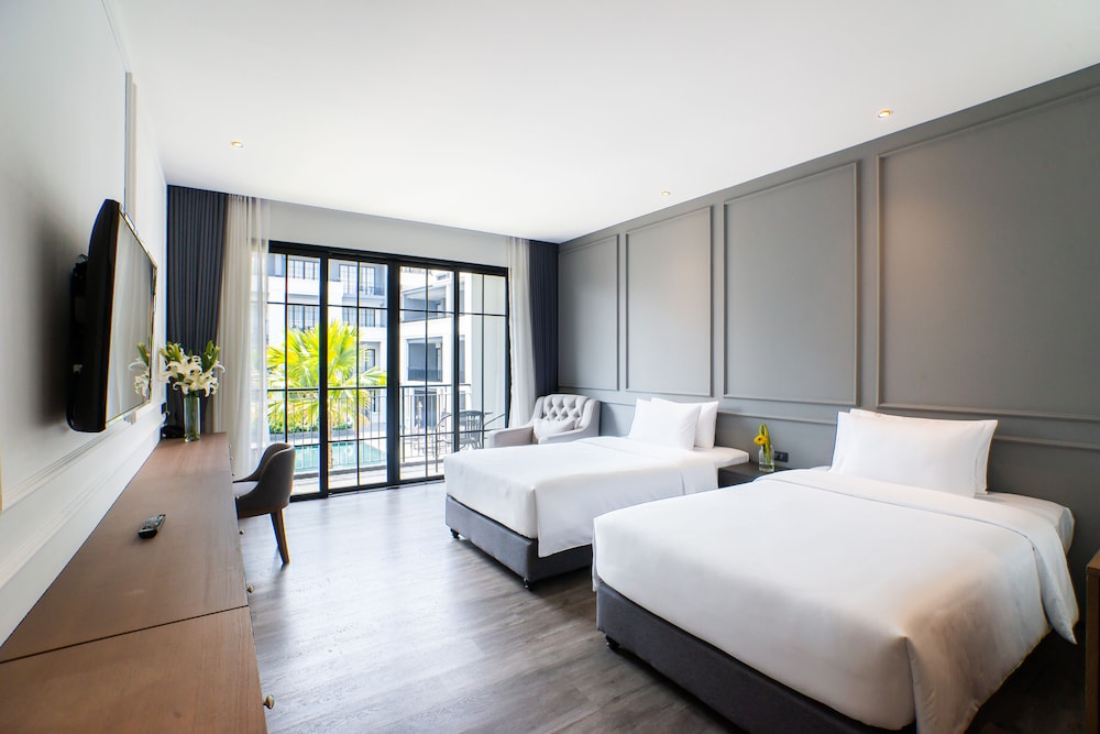 Deluxe Twin Room, Pool View - Photo 3