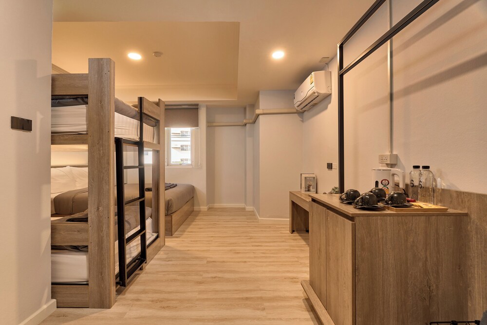 Family Room - Photo 5