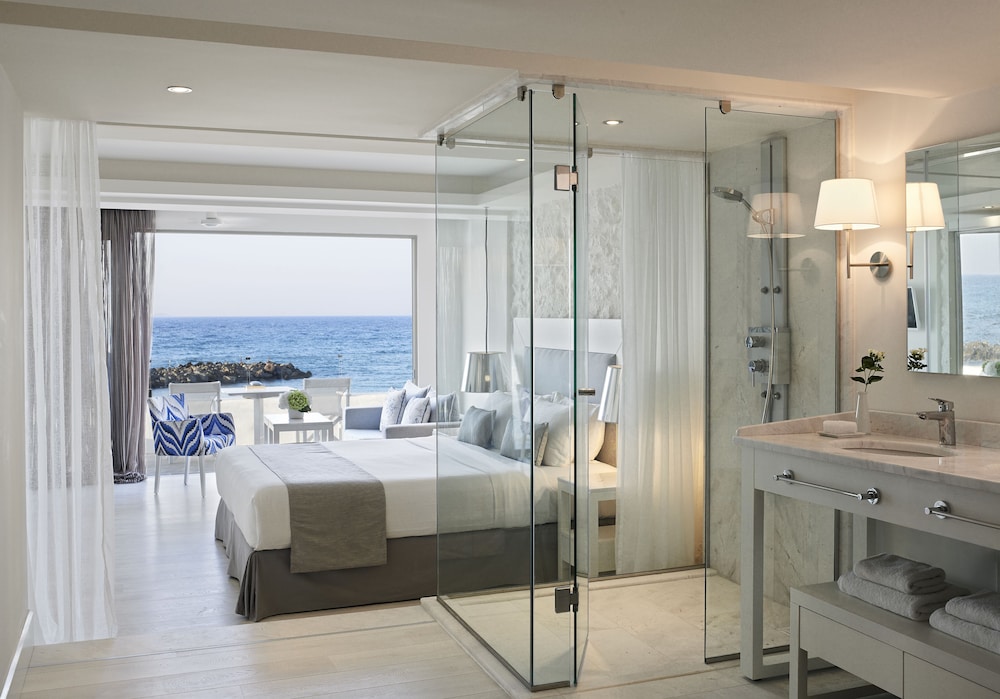 Island Suite Seafront - Photo 10