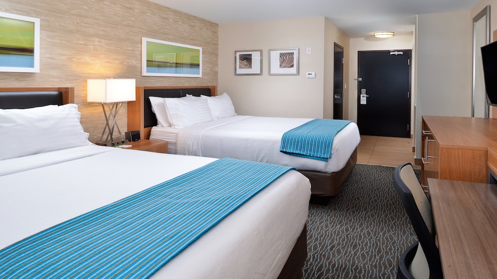 Suite, 2 Queen Beds (Additional Living Area) photo 3