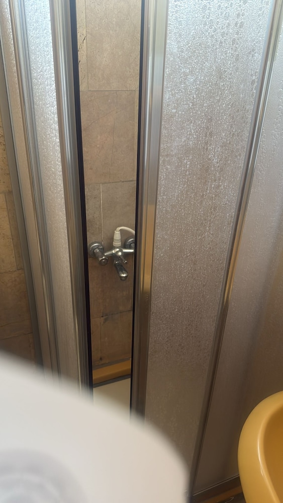 Classic Triple Room photo 2