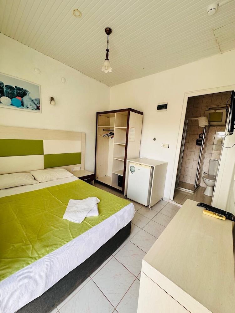 Standard Single Room photo 2