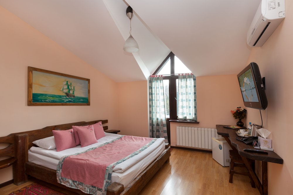 Standard Double Room - Photo 4