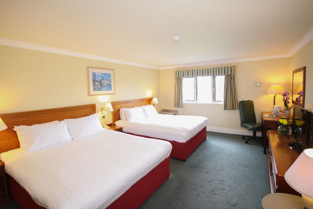 Standard Twin Or Family Room, 2 Double Beds - Photo 3