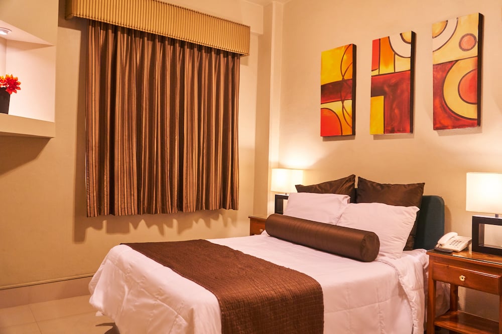 Junior Studio Suite, Non Smoking, City View photo 2