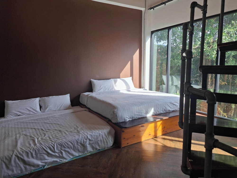 Room, 2 Bedrooms
