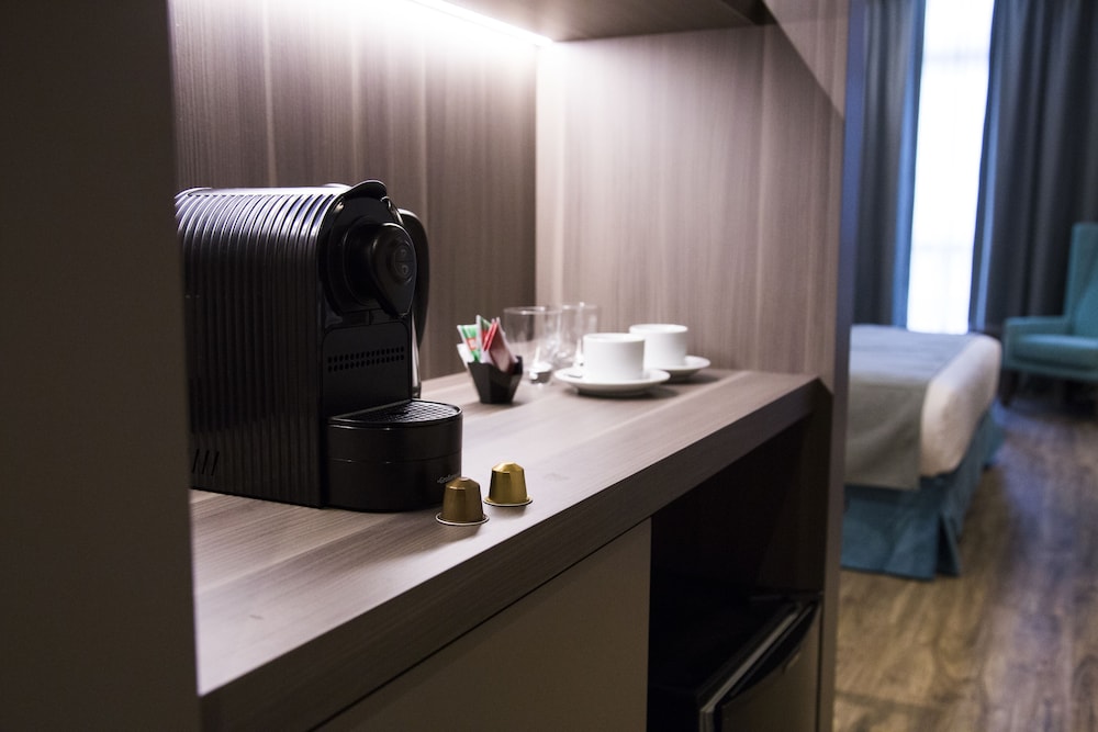 Room (Corner) photo 2