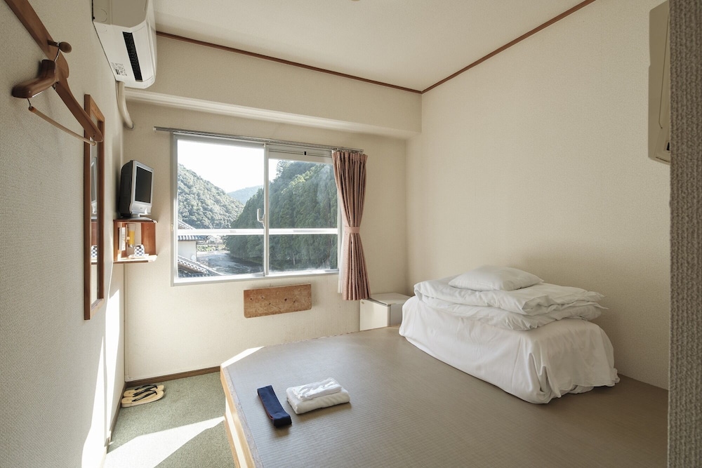 Japanese-style Single Room, Smoking, Shared Bathroom photo 1