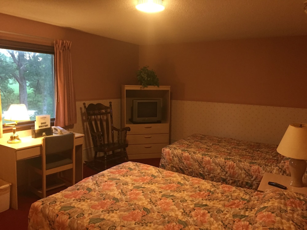 Classic Room, 2 Double Beds photo 3