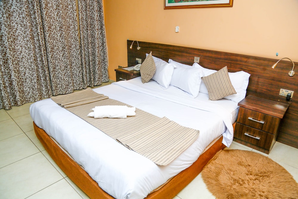 Executive Suite, 1 King Bed photo 2