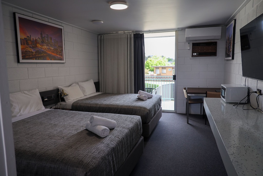 Superior Room, 1 King Bed - Photo 8