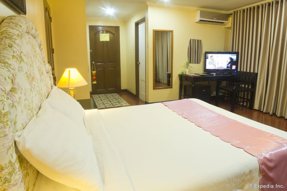 Executive Room, 1 Queen Bed - Photo 3