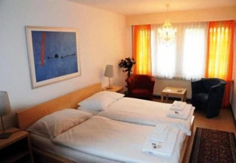Double Room - Photo 10